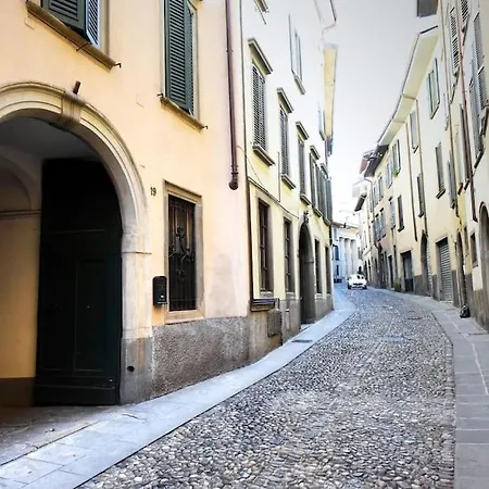 Joyful Apartment In A Building From The 1700S Bergamo Exterior foto